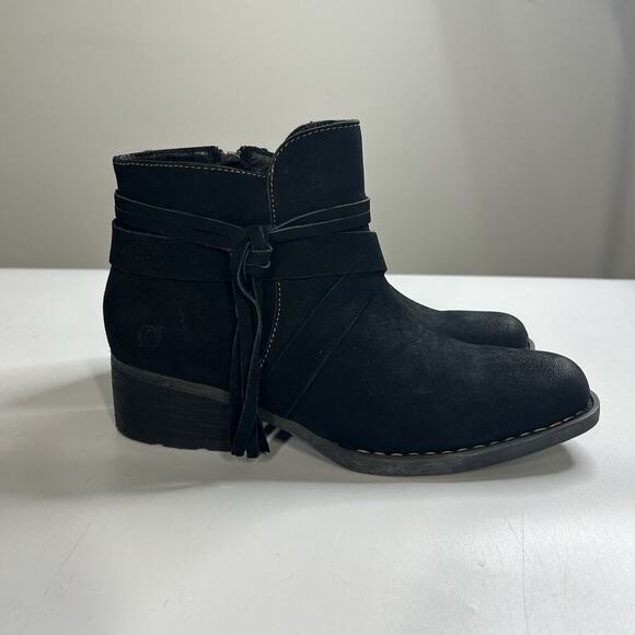 Born Montilla Women’s 8 Black Leather Ankle Booties Tassel Strap Zip BR0014209 - Picture 3 of 8